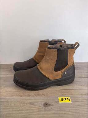 Sorel Mens 9.5 Cheyanne Metro Chelsea Waterproof Leather Suede Winter Boots